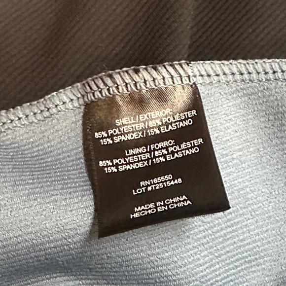 32Cool Women's Sleeveless Athletic Tops Built In Bra - Black & Blue - Picture 4 of 9